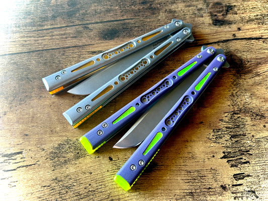 Modify the balance and ergo of your EPS Wraith Balisong with Zippy spacers, made in-house from a rubbery, shatter-proof polyurethane. Compatible with both G10 and Titanium variants. The spacers add positive "saw-tooth" jimping to the Wraith and include a tungsten weight system for adjustable balance. The spacers are available as either full-length flush spacers, or handle extensions which add length and protect the handles from drops.