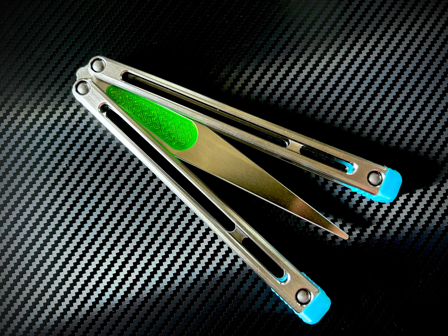 Designed and manufactured by Zippy, these are the stock spacers included with each Remshi Shino butterfly knife trainer. This listing allows you to customize your Remshi Shino with different spacer lengths and colors. These spacers are made in-house from a rubbery, shatter-proof polyurethane. They add grip and enable you to adjust the balance of your Shino. Choose from the stock OEM 5.75" Extension Spacers, or make your Shino shorter with either 5.69" Extensions or Flush Spacers.