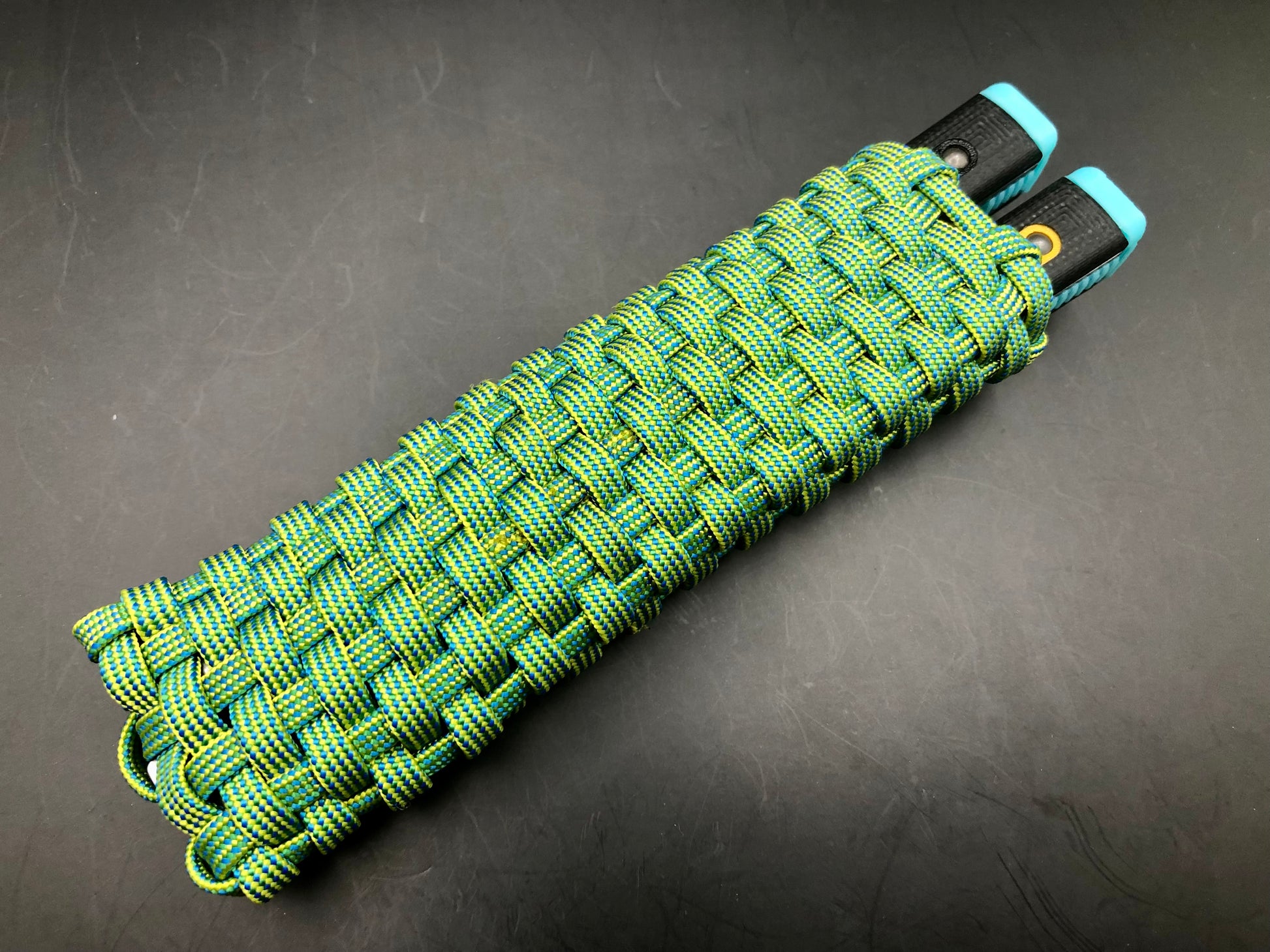 These handmade paracord slips made by @BalisongSlips on Instagram offer a functional way to pocket-carry your favorite EDC balisong while protecting your fingers, your balisong, and everything else in your pocket.