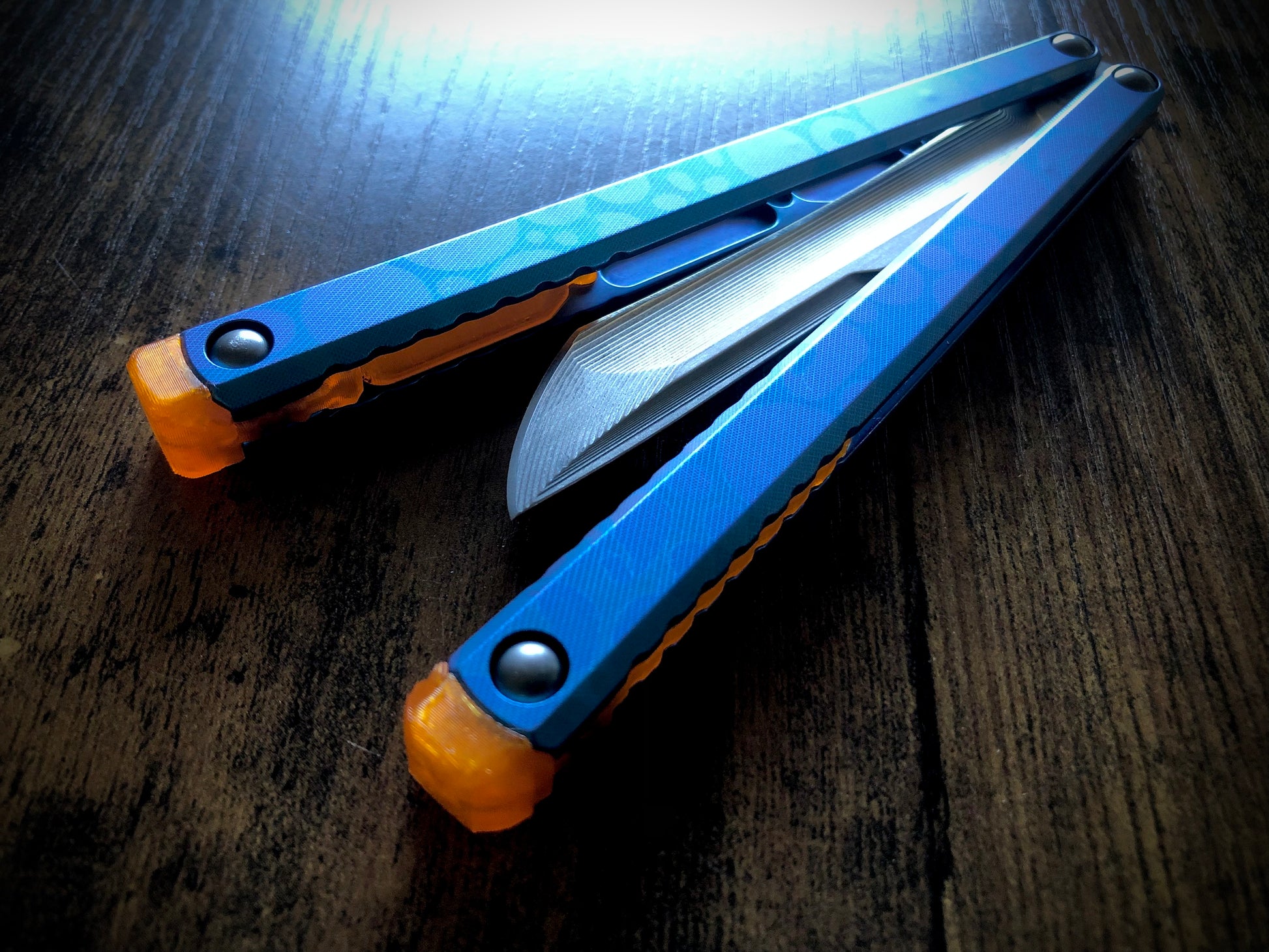 These Zippy spacers designed for the Fellowship Blades Gaboon balisong are made in-house from a rubbery, shatter-proof polyurethane. They add&nbsp;additional&nbsp;jimping to the Gaboon, provide a more neutral balance, and are also available as extensions which add handle length, protect the handles from drops, and include an adjustable tungsten weight system.