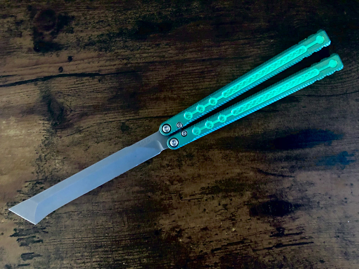 Modify the grip, deepen sound, and add a pop of color with these polyurethane Zippy handle inlays designed for the Acidwrx ZZYZX balisong.