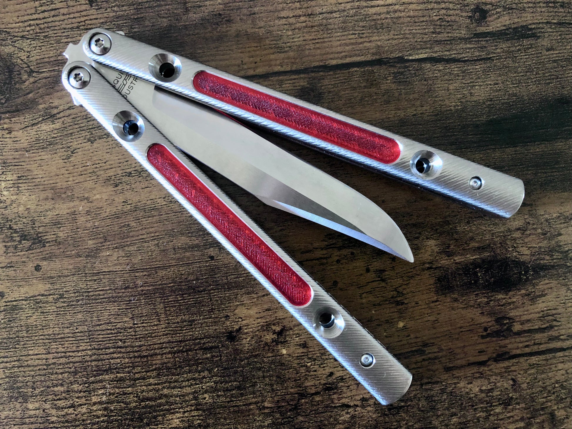 Add grip, comfort, and eliminate ring with these Zippy polyurethane handle inlays designed to fit the titanium Squiggle handles for the Squid Industries Krake Raken balisong.