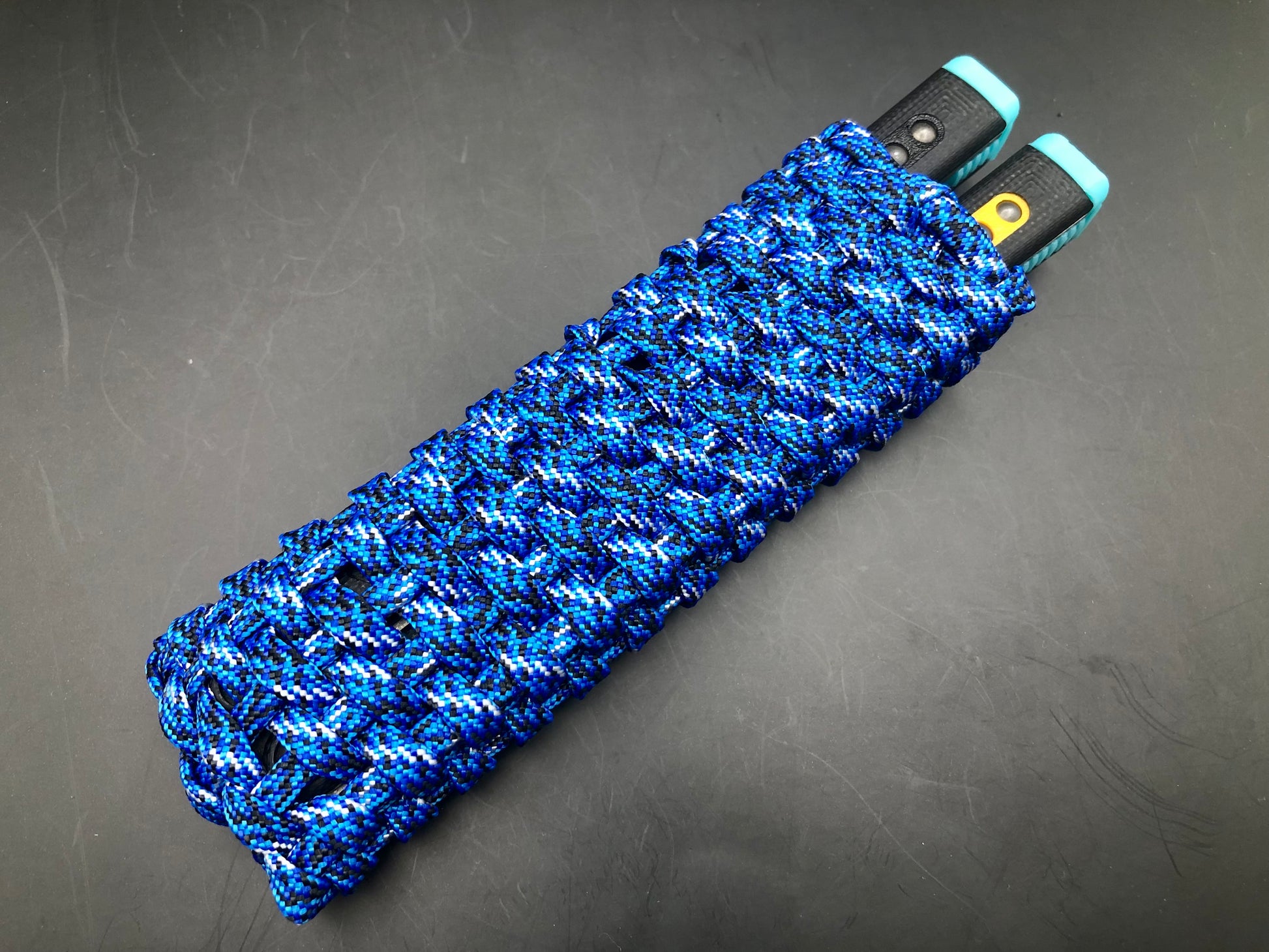 These handmade paracord slips made by @BalisongSlips on Instagram offer a functional way to pocket-carry your favorite EDC balisong while protecting your fingers, your balisong, and everything else in your pocket.