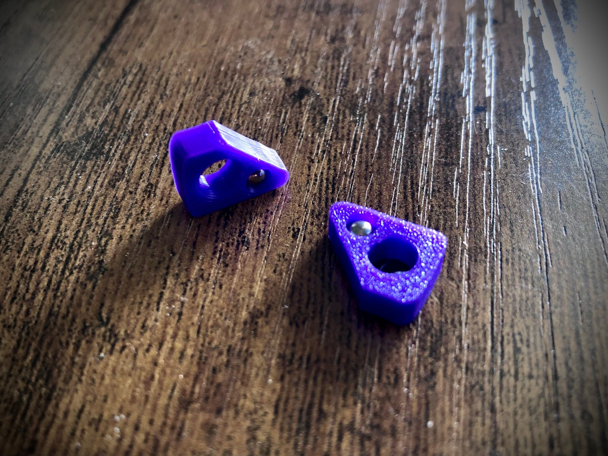 2x Polyurethane weights for the MachineWise Serif and Opus balisongs. Each weight includes 1x removable tungsten ball.