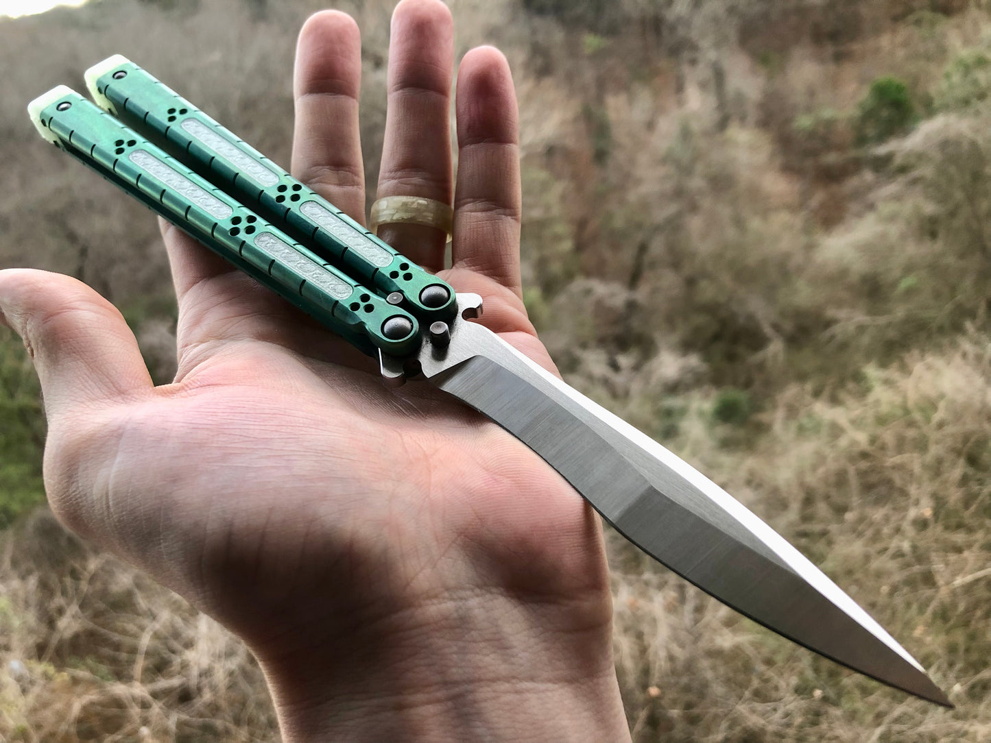 Reduce the handle bias of your HOM i-Basilisk, HOM Basilisk-R  (for Titanium and G10/CF variants), and HOM Prodigy balisongs with Zippy extension spacers and handle inlays.
