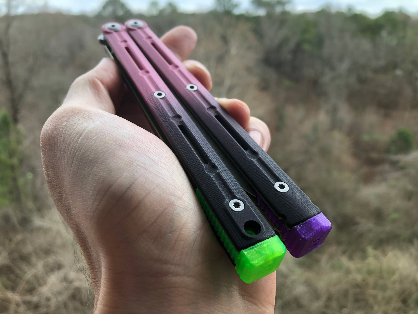 Improve the balance of your Maxace Serpent Striker v3 and Maxace Phantom balisong trainer with tungsten-weighted trainer blade inserts and extension spacers with jimping.