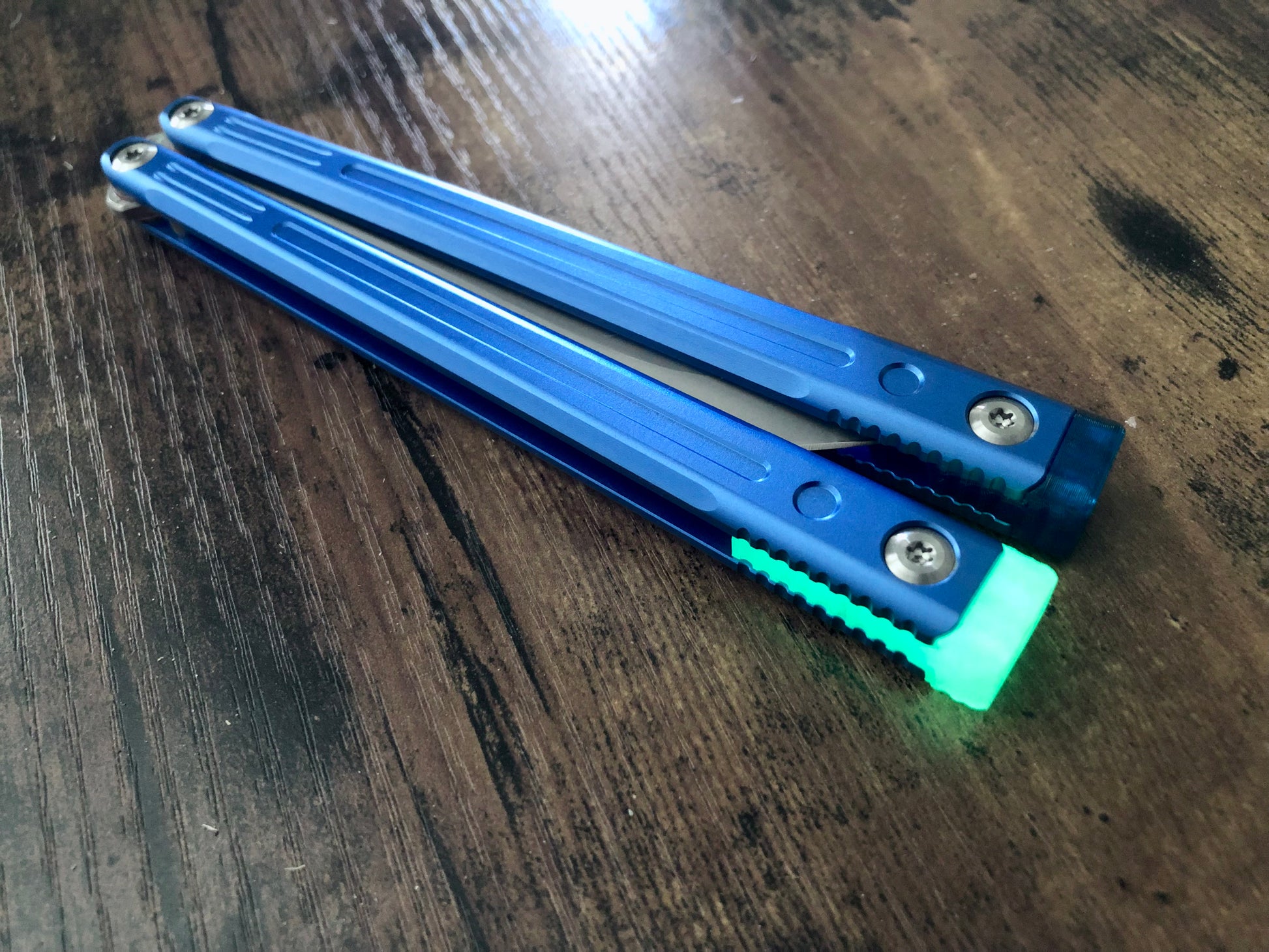 Adjust the balance, extend the handles, and add grip to your LDY balisong Cygnus and Orion flippers with Zippy extension spacers and handle inlays.