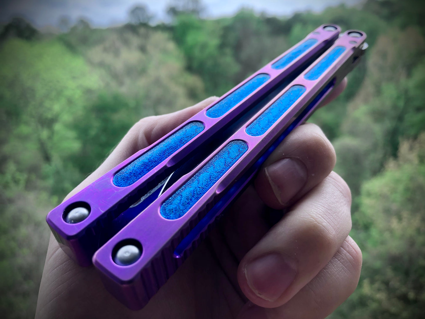 Zippy mods for the MachineWise Opus, Serif, Prysma, and SlifT v2 balisongs to change the balance, add grip, and eliminate the ring.